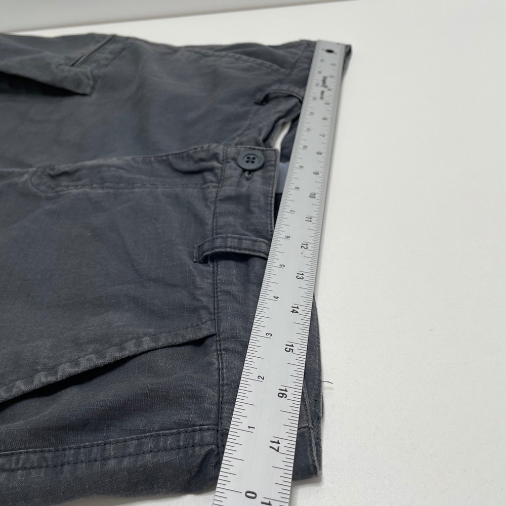 Y2K Nike Cargo Shorts Men 34 Gray Swoosh Baggy Grunge Outdoor Utility Hike Trail - Picture 13 of 16